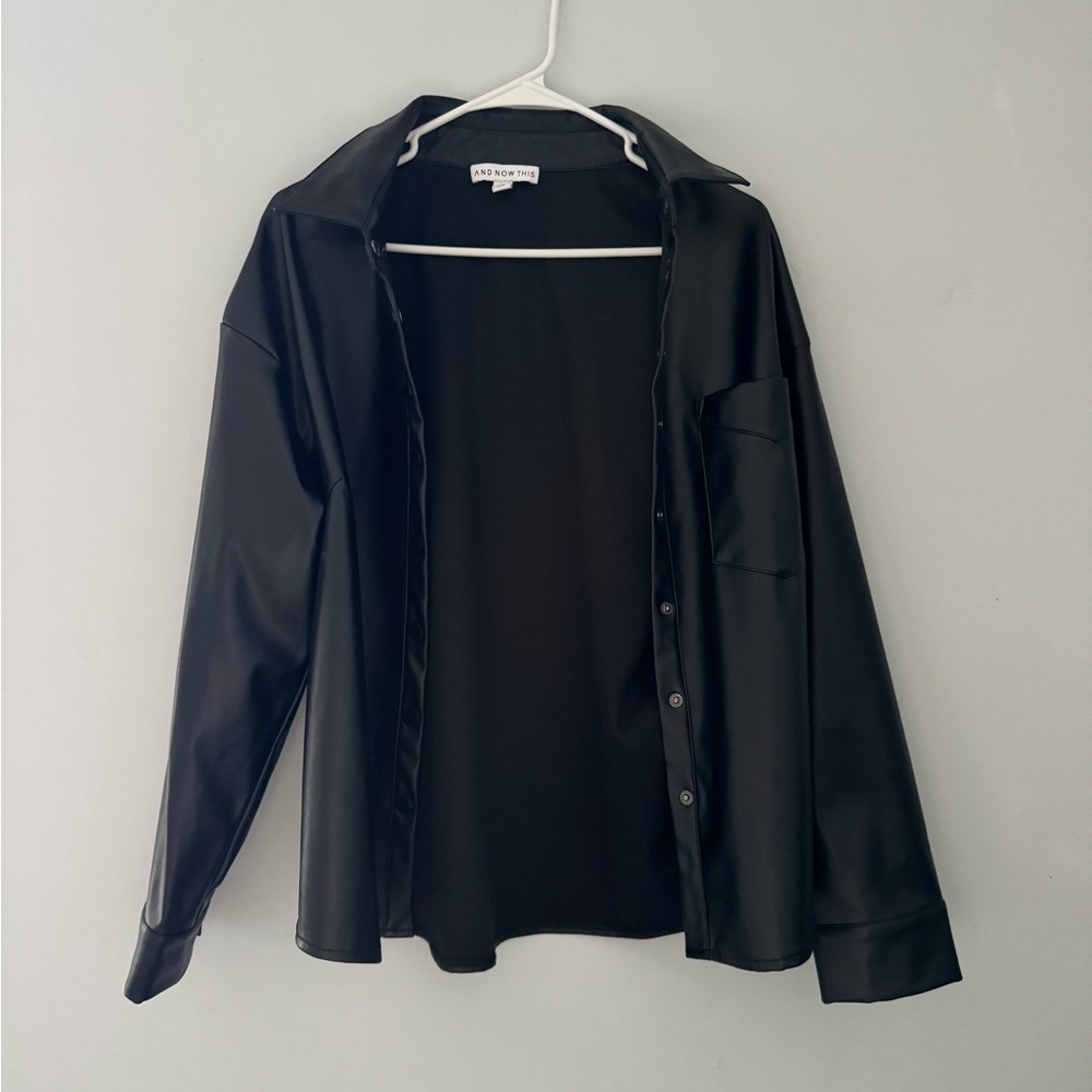 Sleek Black Leather Women's Jacket